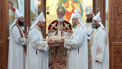 سوهاج تحتفل بعيد القيامة المجيد وسط إجراءات أمنية وصحية مشددة |صور