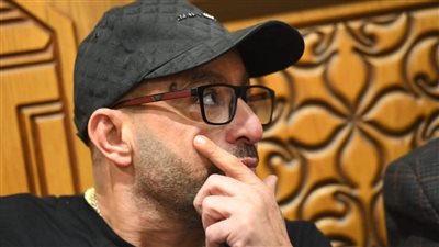 انهيار أحمد السقا في عزاء الفنان سليمان عيد