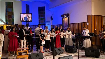 بدء قداس عيد القيامة المجيد بكاتدرائية «جميع القديسين» بالزمالك