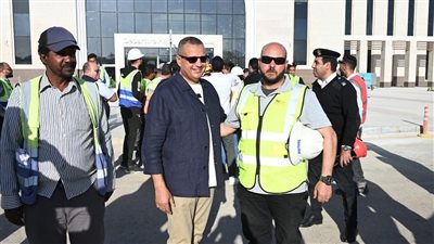 محافظ جنوب سيناء يتفقد مطار سانت كاترين الدولي.. ويلتقي بالعاملين