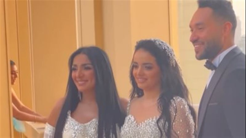 المذيعة إيمان مختار