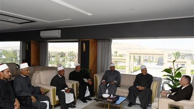 محافظ أسوان ضرورةالتنسيق لتنظيم القوافل الدعويةوترسيخ قيم الوسطيةلزيادة الوعى 