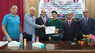 كلية الزراعة بجامعة الأزهر بأسيوط تختتم أنشطتها الطلابية وتكرم المتميزين