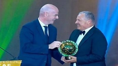 الاتحاد المصري لكرة القدم يعلن دعمه جياني إنفانتينو لفترة جديدة في رئاسة 