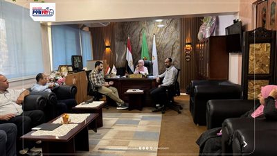 محافظ الفيوم يوجه بتوفير فرصتي عمل لفتاتين بالقطاع الخاص