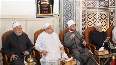الدكتور محمد مهنى يختتم شرح كتاب “تاج العروس” لابن عطاء الله السكندري