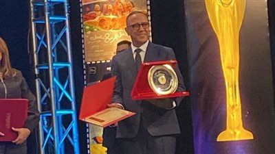 المهرجان الكاثوليكي يكرم أشرف عبدالباقي                   
