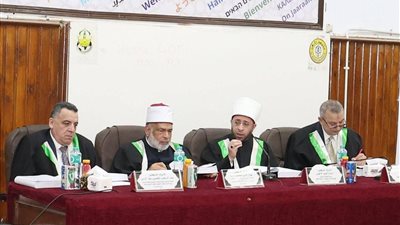 وزير الأوقاف يناقش رسالة دكتوراة بعنوان 