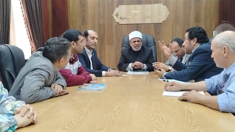 رئيس قطاع المعاهد