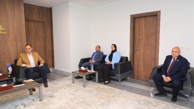 لقاء موسع بين محافظ دمياط وأعضاء البرلمان لمناقشة التحديات ودعم ملفات العمل 
