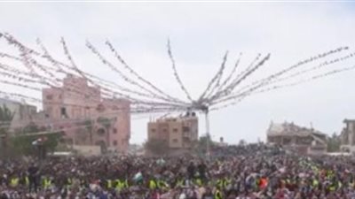 اللجنة المصرية تدخل الفرحة إلى غزة بتنظيم زفاف 5000 عريس.. فيديو
