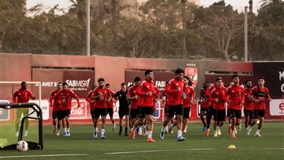 الأهلي يفتح ملف تجديد ثلاثي الفريق في هذا الموعد           