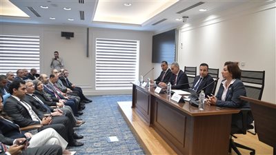 برلمانية: المحمول لم يعد سلعة ترفيهية بل ضرورة أساسية في ظل التحول الرقمي 