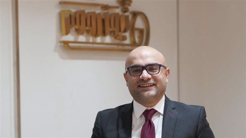 الكاتب أحمد صبري