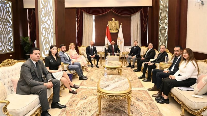 وزير الشباب والرياضة