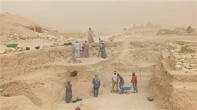 نشاط مكثف لأعمال الحفائر والترميم في البر الغربي بالأقصر
