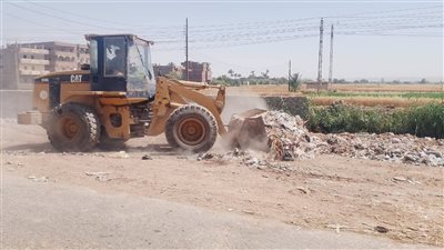 محافظ أسيوط: حملات النظافة مستمرة بمركز أبنوب ورفع 58 طن مخلفات وتراكمات  
