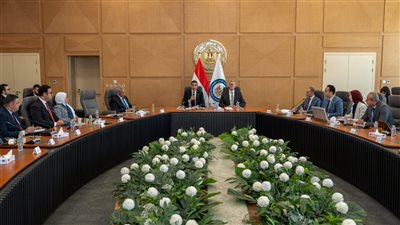 وزيرا الشباب والرياضة والبترول يبحثان تمكين شباب قطاع الطاقة