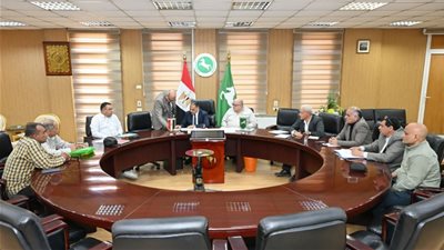 محافظ الشرقية يعقد اجتماعاً لمتابعة مستجدات ملف تقنين أراضي أملاك الدولة