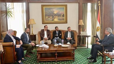 رئيس الأعلى لتنظيم الإعلام يبحث مع نقيب الأطباء ومساعد وزير الصحة لائحة الظهور
