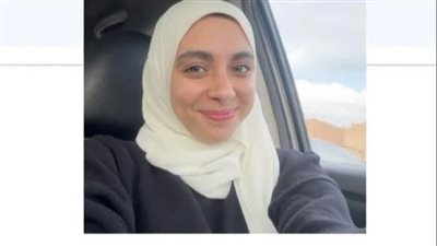 مش دكتورة.. بلوجر تقدم استشارات نفسية بمبلغ مالي كبير وتتعرض لانتقادات 