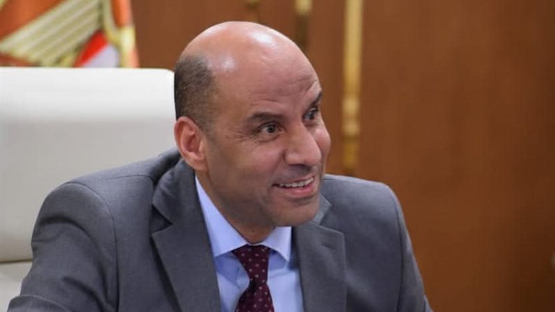 وزير العمل 
