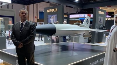 توفيق عكاشة يشيد بالقوة العسكرية للإمارات خلال زيارته لمعرض 