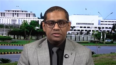 تهريب وقود بين إيران وباكستان.. هل تتعرض إسلام آباد لعقوبات؟.. باحث يرد