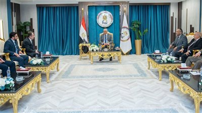جمبلاط يبحث مع سفير أرمينيا تعزيز التعاون المشترك وتوطين الصناعات الدفاعية