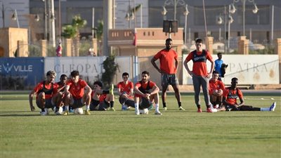 فخري لاكاي يقود تشكيل سيراميكا كليوباترا في مواجهة بيراميدز بالدوري المصري 