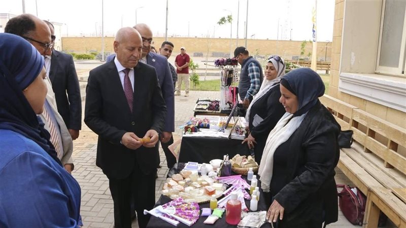 جولة المحافظ 