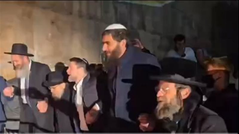 سموتريتش يرقص في
