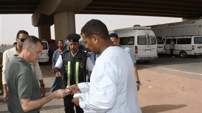 حملات رقابية بأسوان لضبط سيارات السيرفيس الخارجة عن خطوط السير