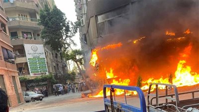 دون وقوع إصابات..السيطرة على حريق هائل داخل مطعم بفيصل