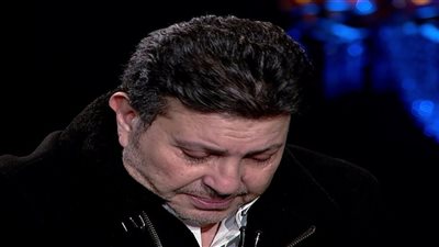 استقبال رسمي.. لحظة وصول جثمان هاني شاكر لمطار القاهرة |فيديو