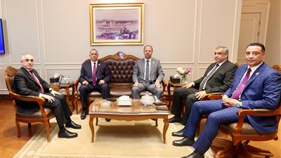 نقيب المحامين يعقد لقاء مع وزير العدل لبحث سبل التعاون ومناقشة المشكلات الراهن