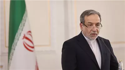 وزير الخارجية الإيراني: مضيق هرمز مفتوح أمام السفن المتعاونة مع طهران