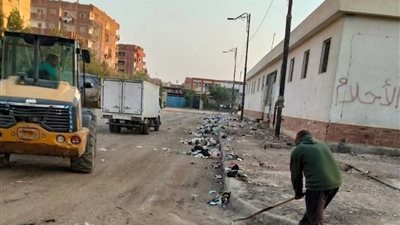 حملات نظافة مكثفة بحي الجناين بالسويس لرفع كفاءة البيئة وتحسين الخدمات العامة