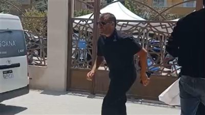 قدوته في الغناء.. رامي صبري يصل جنازة أستاذه هاني شاكر بمسجد أبو شقة