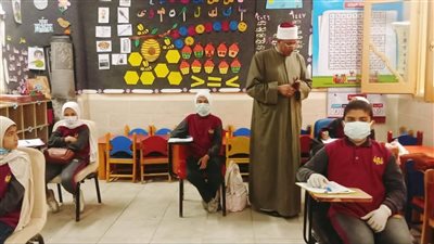 وكيل الأزهر بالجيزة يتابع انتظام امتحانات المرحلة الابتدائية بالمعاهد الخاصة