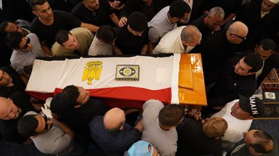 بحضور نجوم الفن والشخصيات العامة.. تشييع جنازة الفنان الراحل هاني شاكر |صور