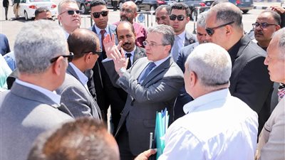 رئيس الجمارك من سفاجا: إجراءات ميسرة لتسريع الإفراج ودعم حركة التجارة