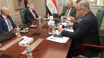 وزير الكهرباء يبحث مع «ألكازار» تنفيذ مشروعات رياح بقدرة 1500 ميجاوات