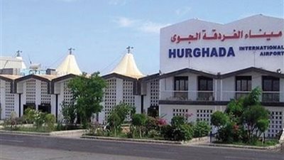 مطار الغردقة يستقبل 305 حجاج من النيجر في طريقهم إلى المدينة المنورة