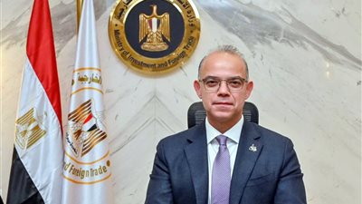 وزير الاستثمار يبحث مع نظيره البيلاروسي توطين صناعة المعدات الثقيلة