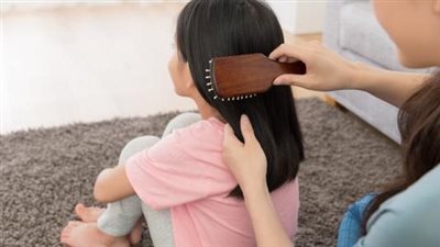 وصفة لتطويل الشعر وتكثيفه للأطفال.. مكونات طبيعية وآمنة