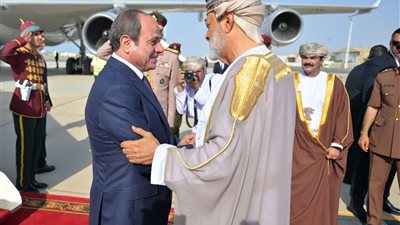 الرئيس السيسي من مسقط: أمن عُمان والدول العربية خط أحمر.. ونرفض  التصعيد بالمنطقة