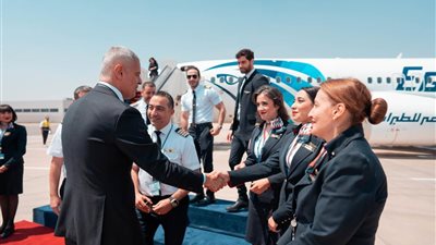 رئيس تحالف ستار يشيد بتحديث أسطول مصر للطيران ويستقبل 