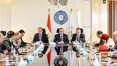 3 وزراء يبحثون تسوية مديونيات بنك الاستثمار وهيئة التنمية الزراعية