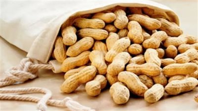     ملعقة فول سوداني يوميا.. هل تنهي معاناة الحساسية لدى الأطفال؟